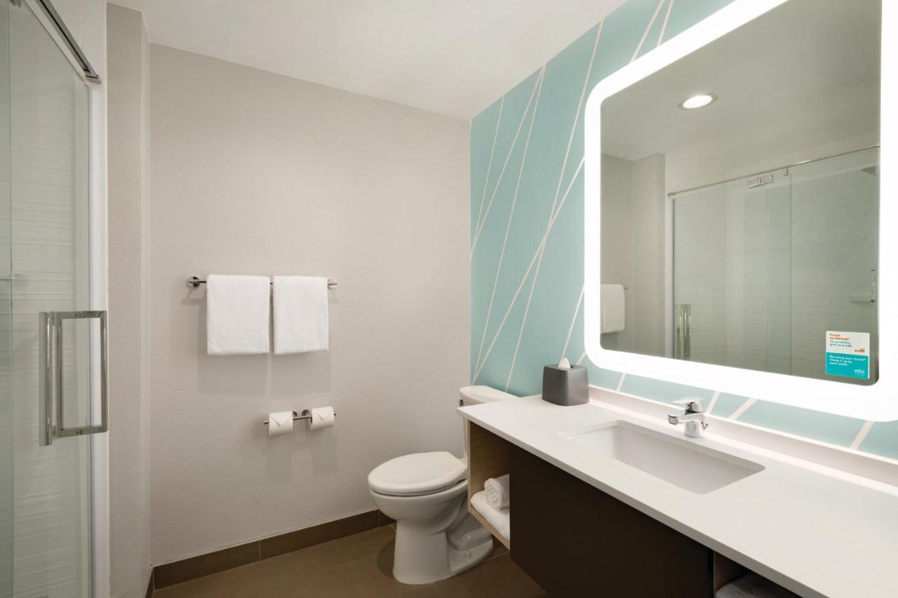 Avid Hotels Elkhart North By Ihg Экстерьер фото