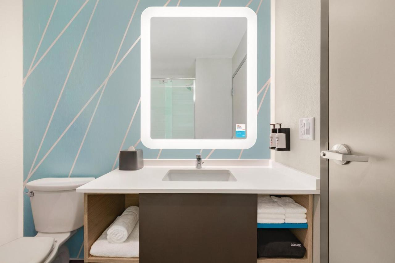 Avid Hotels Elkhart North By Ihg Экстерьер фото